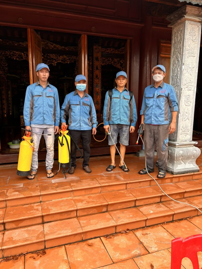 Đội ngũ nhân viên công ty Sơn Hà tại Hà Nội- Chuyên gia diệt mối, phòng chống mối chuyên nghiệp, tận tâm và giàu kinh nghiệm